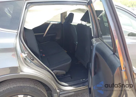 2016 Toyota Rav4 Le z USA, uszkodzony, nr VIN JTMBFREV2GD194484